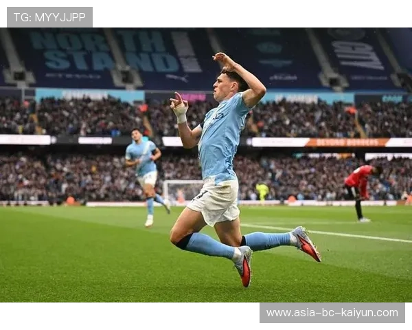 曼城的赖因德斯与福登形成强强组合，战术效果逐渐显现，曼城 赖斯